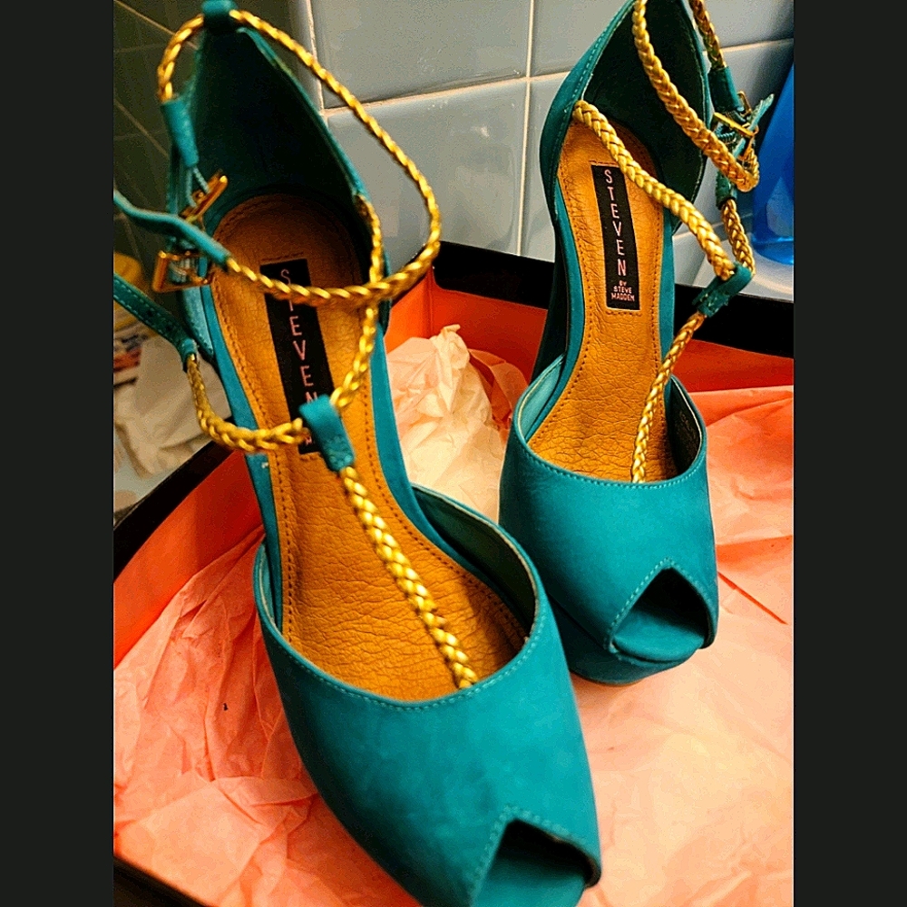 Steven by Steve Madden Adalyn stiletto size 8.5